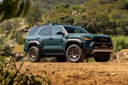 2025_Toyota_4Runner_Trailhunter_Everest_04.png