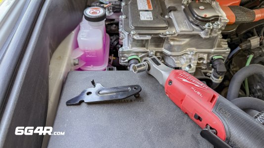 Hood_Struts_6thGen4Runner-4.jpg