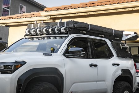 Husky_Rain_Deflectors_02.jpg