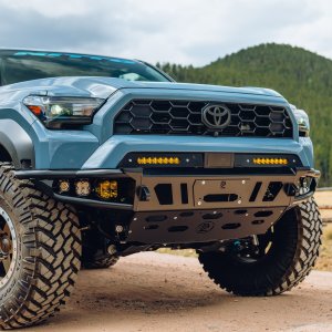 Lil_Bs_TSS_6th_Gen_4Runner_Front_Bumper_04.jpg