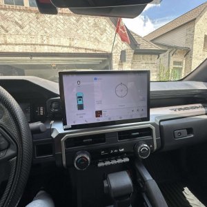 14-inch-head-unit-6thgen4runner.jpg