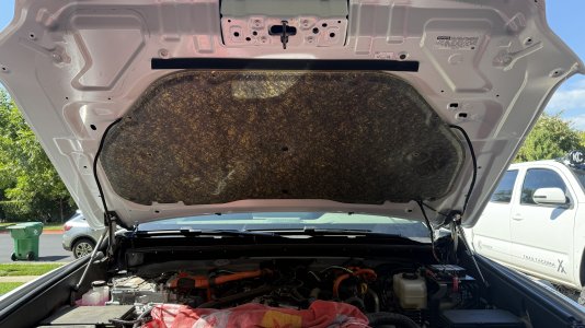 KC_Underhood_Lights_06.jpg
